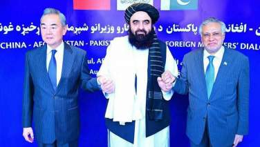 نشست سه‌جانبه کابل؛ بهره‌برداری طالبان از بیچارگی چین و پاکستان