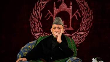د طالبانو مشر له حامد کرزي غوښتي چې هېواد پرېږدي/ هیبت الله له کرزي ویره لري