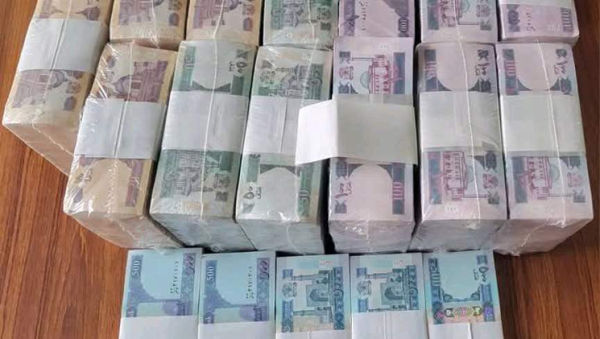 یک سردسته دزدان مسلح با بیش از یک میلیون افغانی پول سرقت‌شده در بامیان بازداشت شد