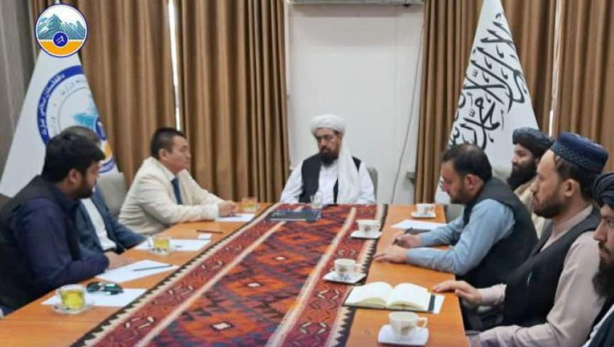 علاقه‌مندی قزاقستان برای سرمایه‌گذاری روی معادن افغانستان