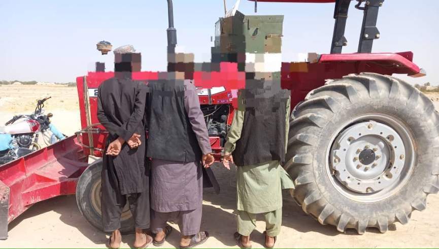 هغه ټراکټور چې غله یې افشا کړل؛ په فراه کې درې کسان ونیول شول