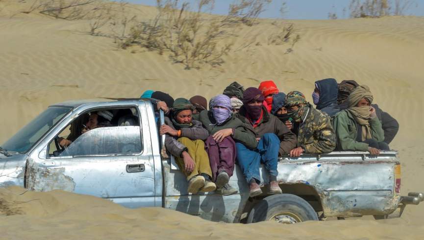 نیروهای سرحدی طالبان ۵۰ تن را در نزدیکی مرز ایران دستگیر کردند